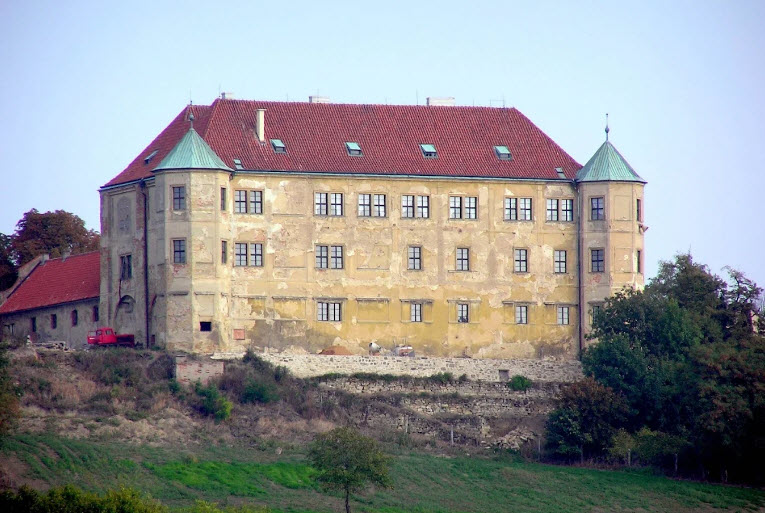 Zámek Vinařice (Nový Valdštejn), Czech Republic (Czechia)